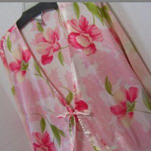 Ivy & Annabelle Short Satin Robe Floral Peach and Coral NWOT Size L